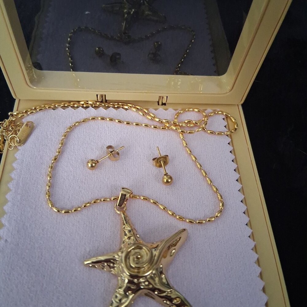 Starfish Tropical Jewelry Set in Stainless Steel. Carry  Ocean's charm with you